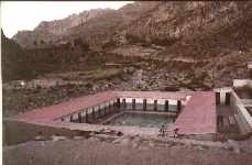 piscine d'eaux chaudes thermales  Chivay pour les locaux